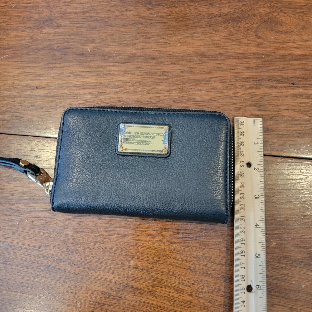 NWT Marc by Marc Jacobs Black Leather Wristlet/Wallet Flawed - Picture 12 of 14